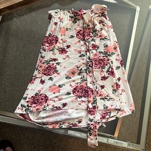 Cream with floral short